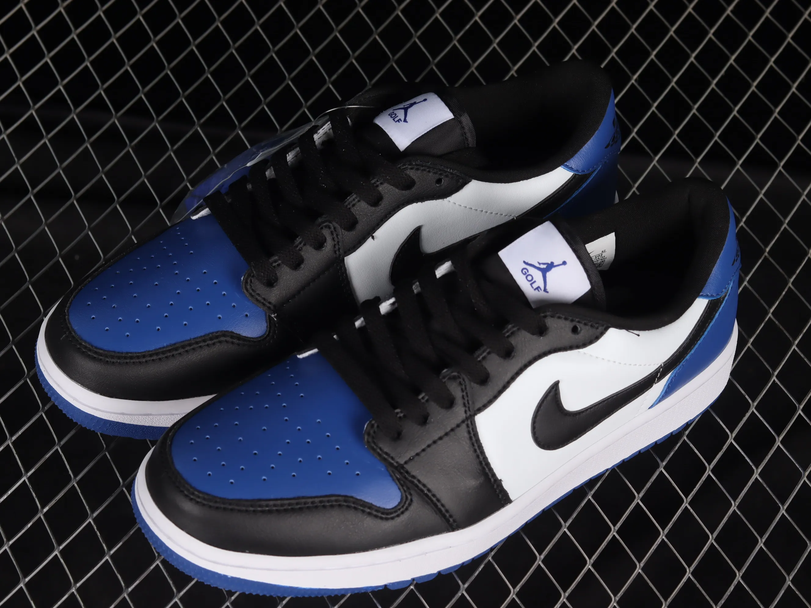 All categories Air Jordan Jordan series basketball shoes Air Jordan 1 Low Z version Air Jordan 1 Low Golf "Royal Toe" AJ1 Joe 1 new golf version black and blue toe DD9315-102